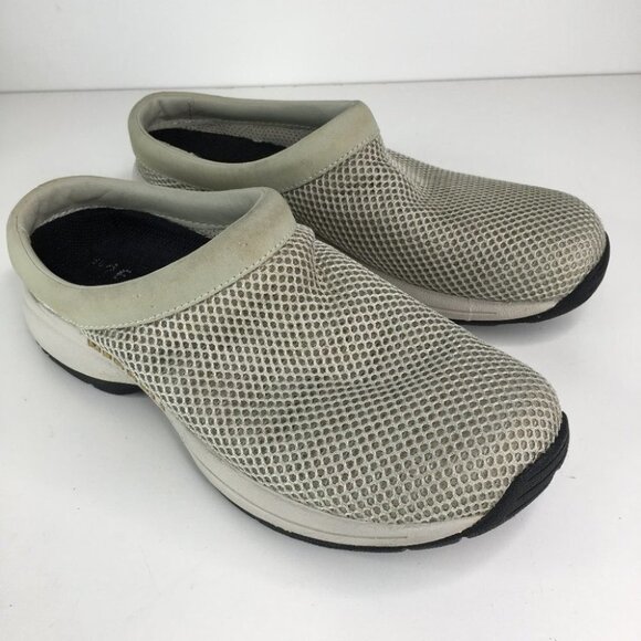 Merrell size 6.5 Slippers slip on loafers - Picture 1 of 7